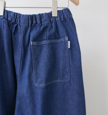wide tuck denim