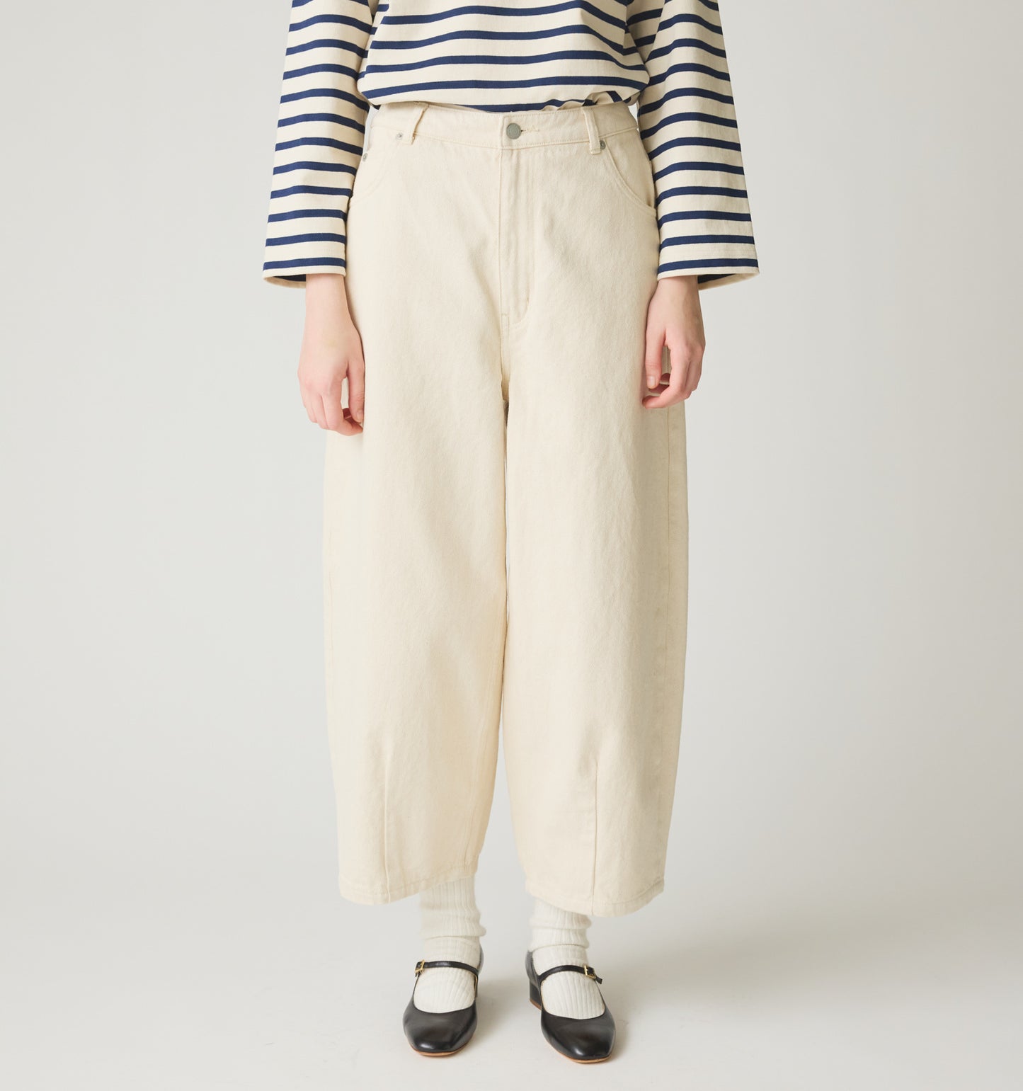 hi-waist curved denim
