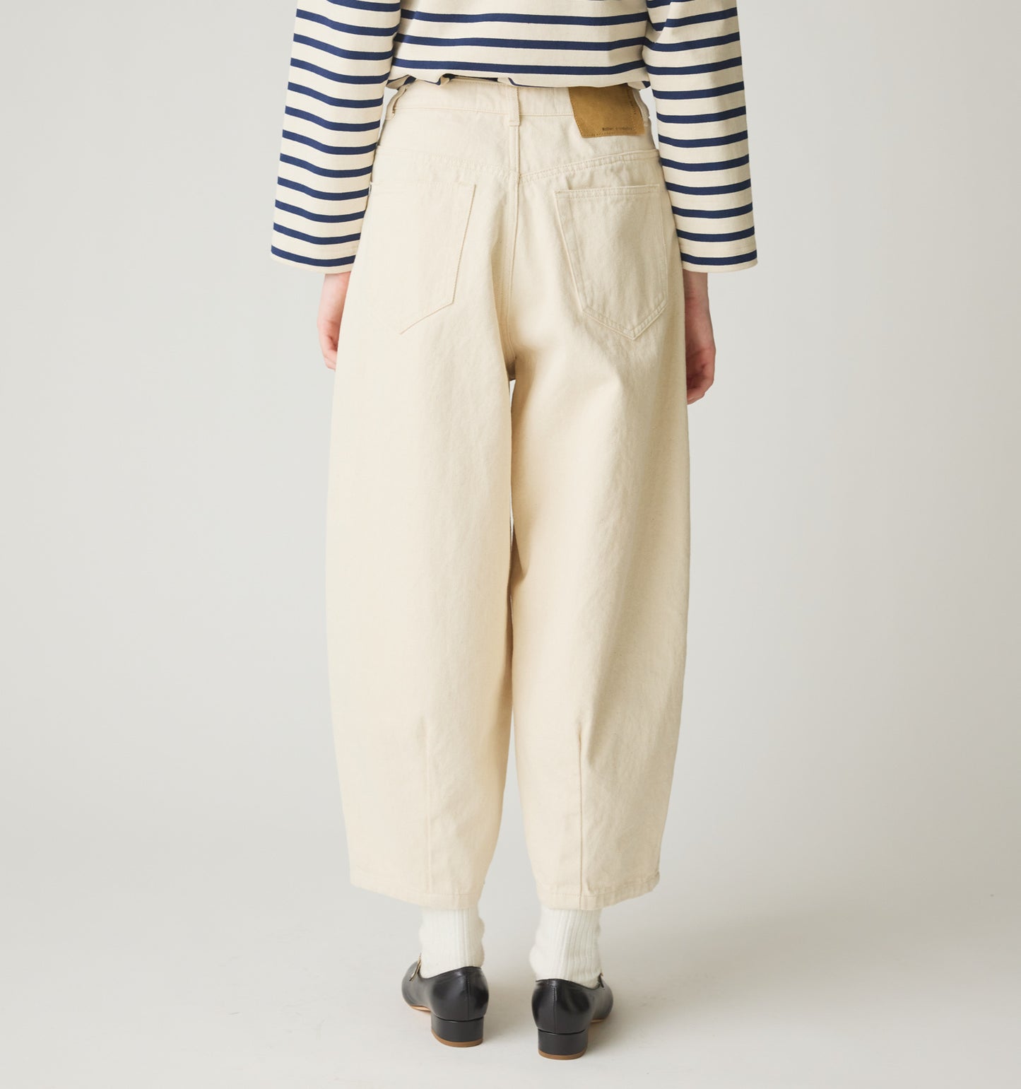 hi-waist curved denim