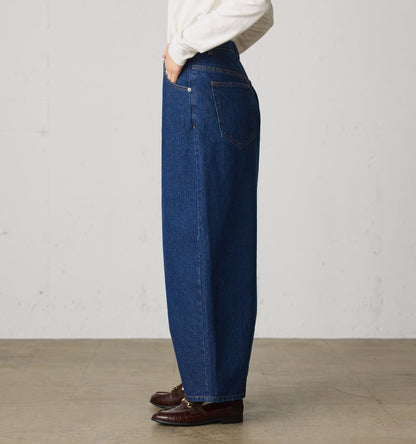 hi-waist curved denim