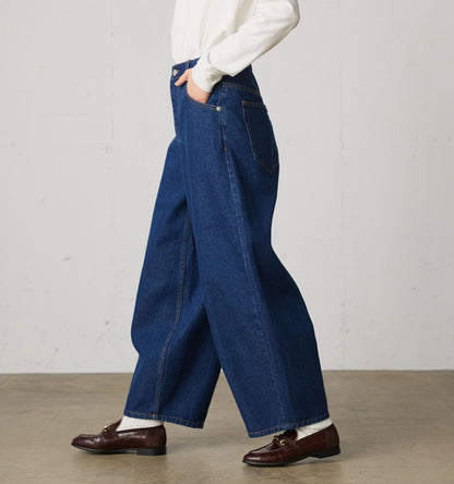 hi-waist curved denim
