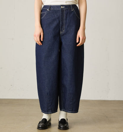 hi-waist curved denim