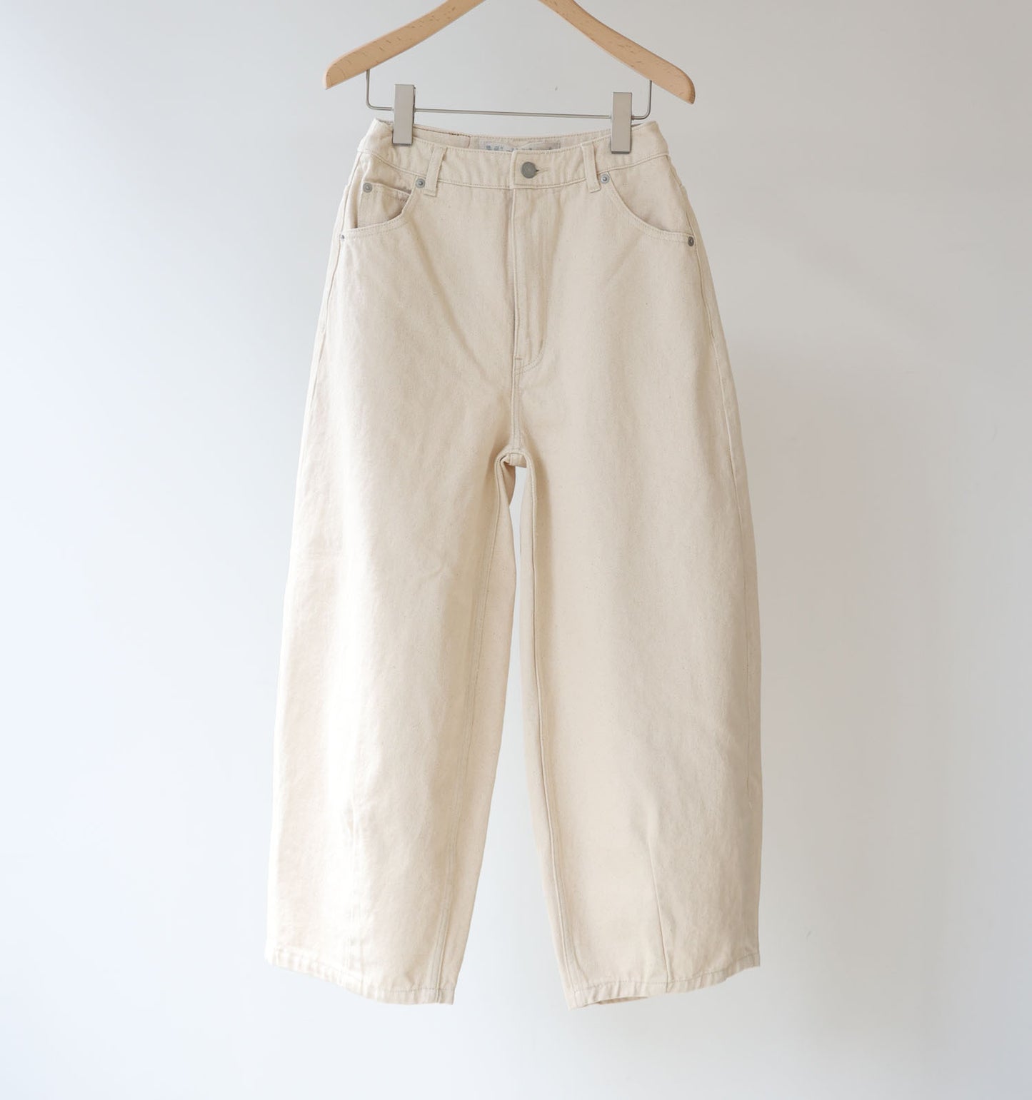 hi-waist curved denim