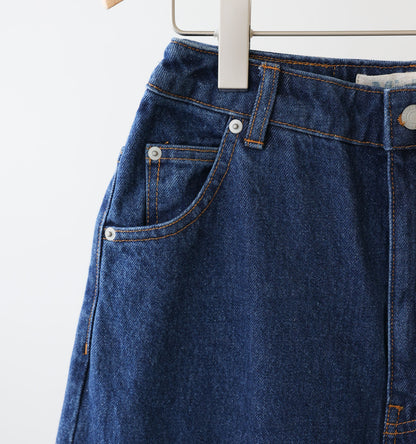 hi-waist curved denim