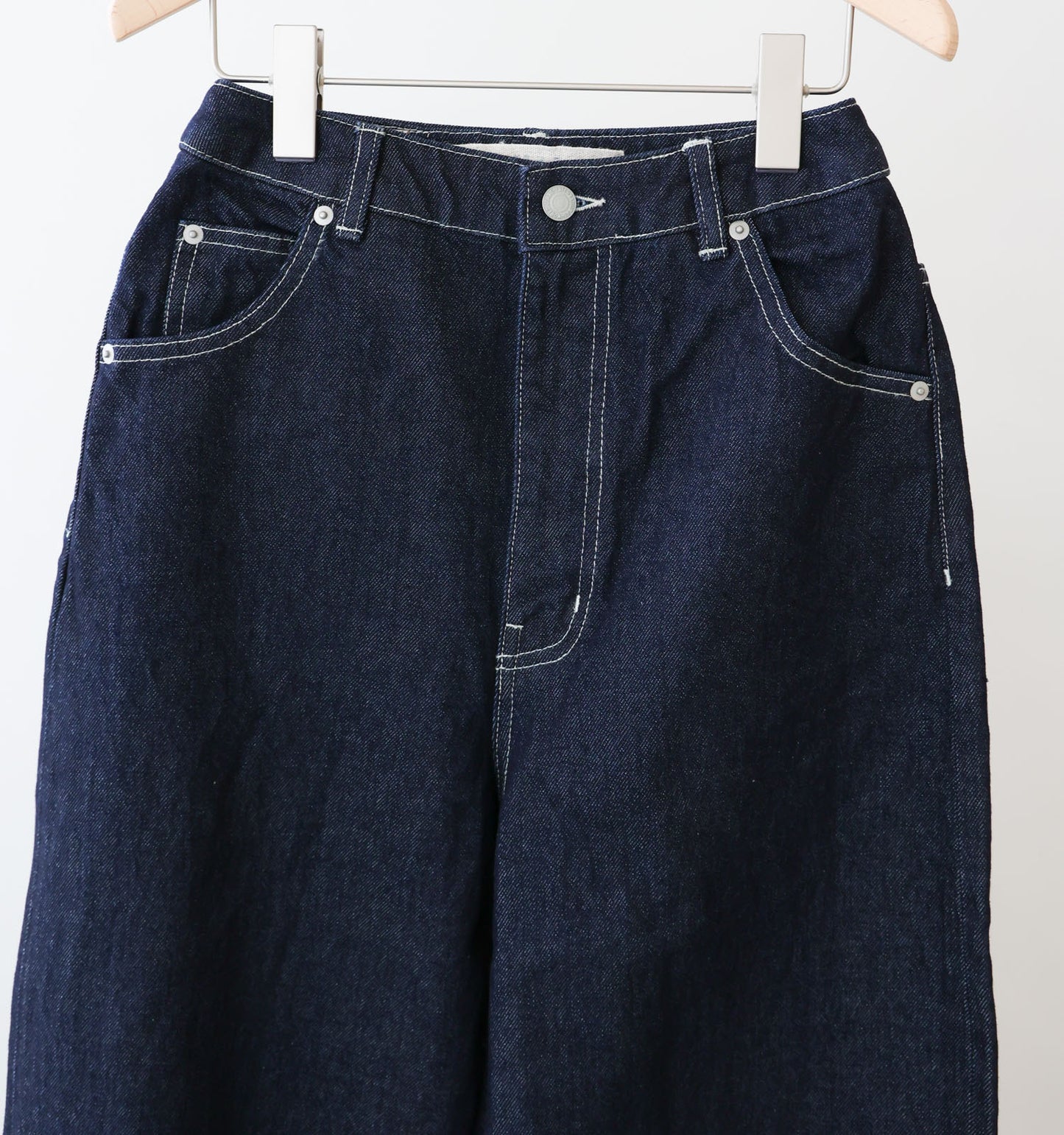 hi-waist curved denim