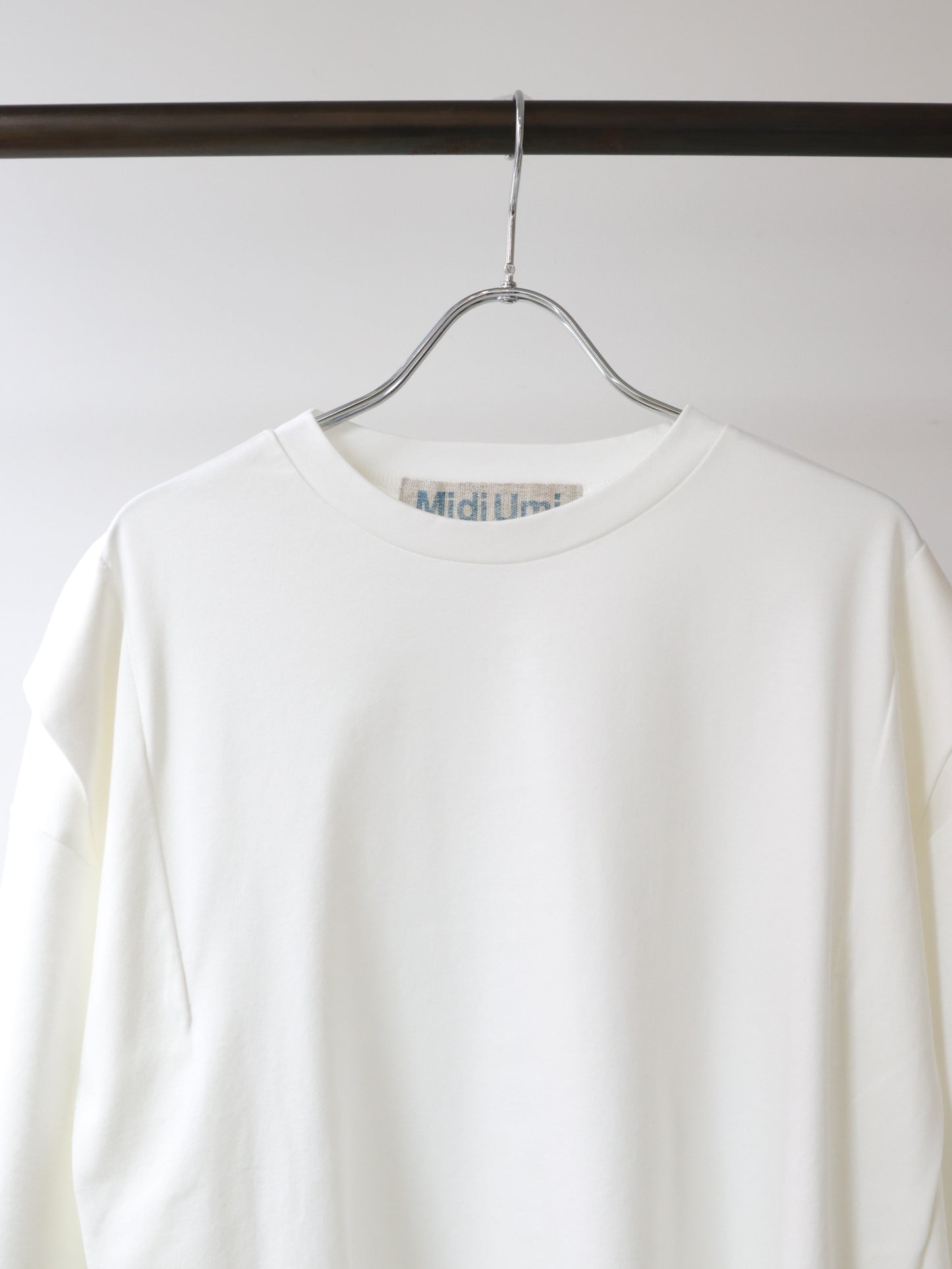shoulder tuck pullover