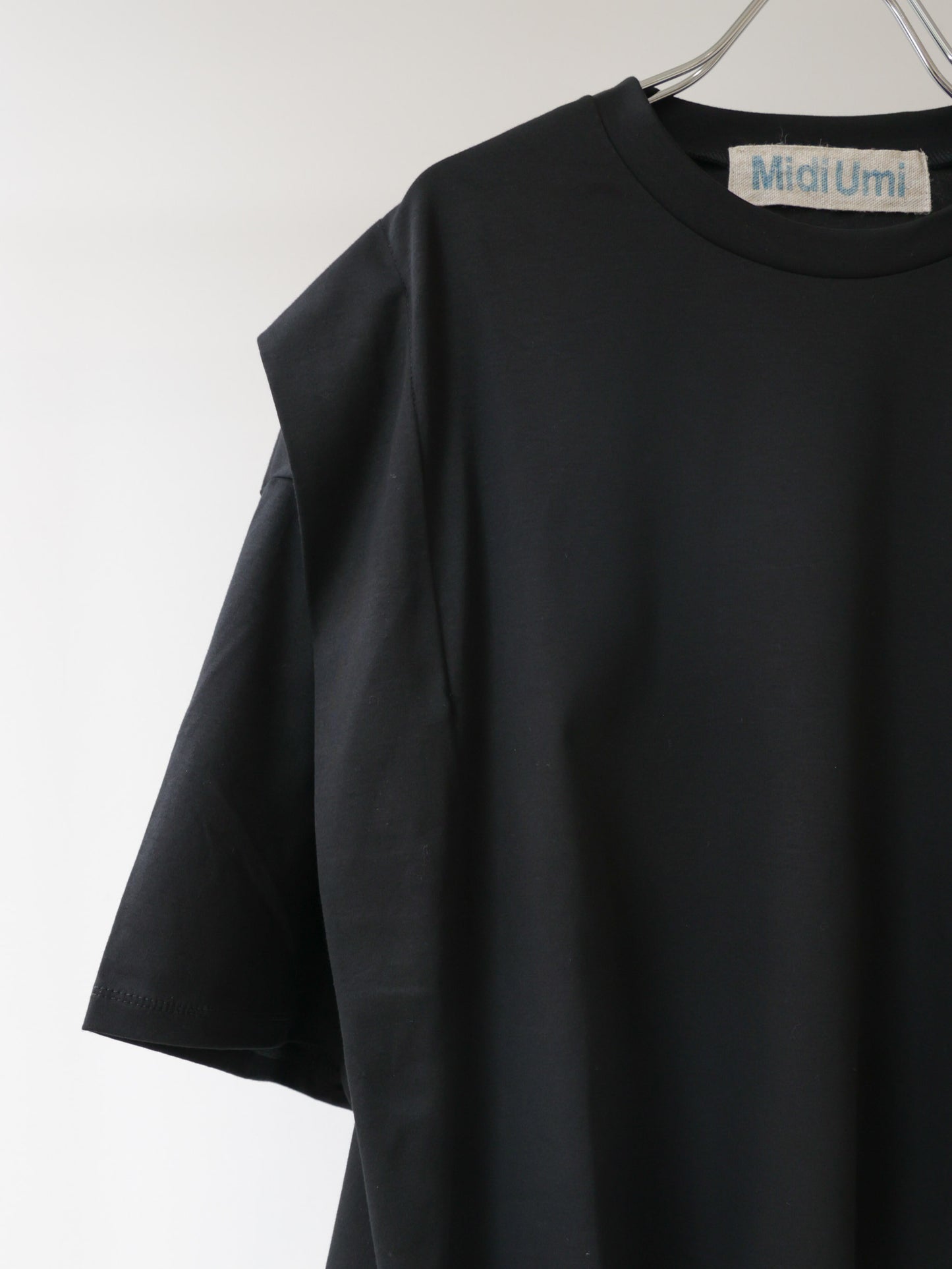 shoulder tuck pullover