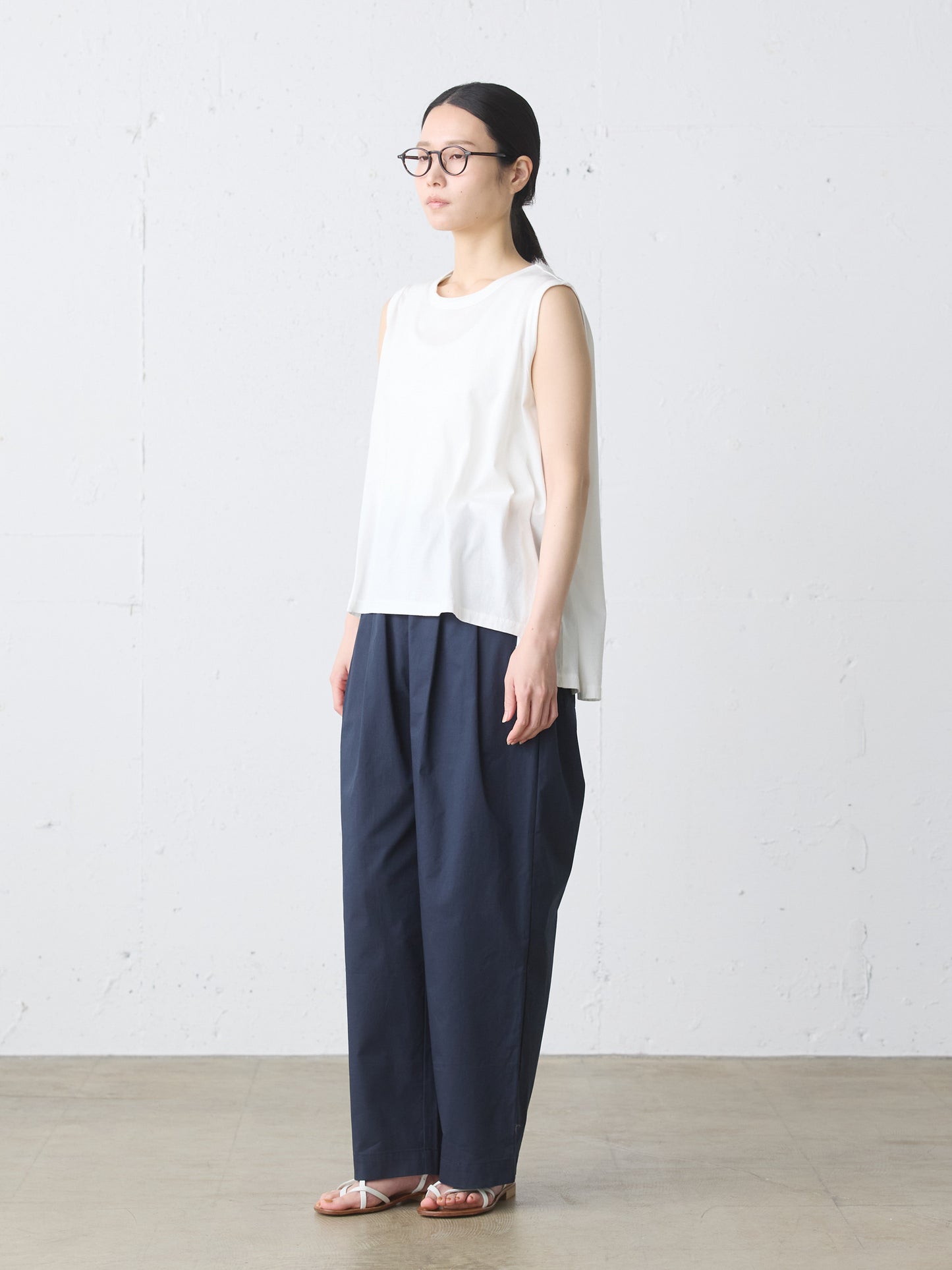 crew neck flare tank top