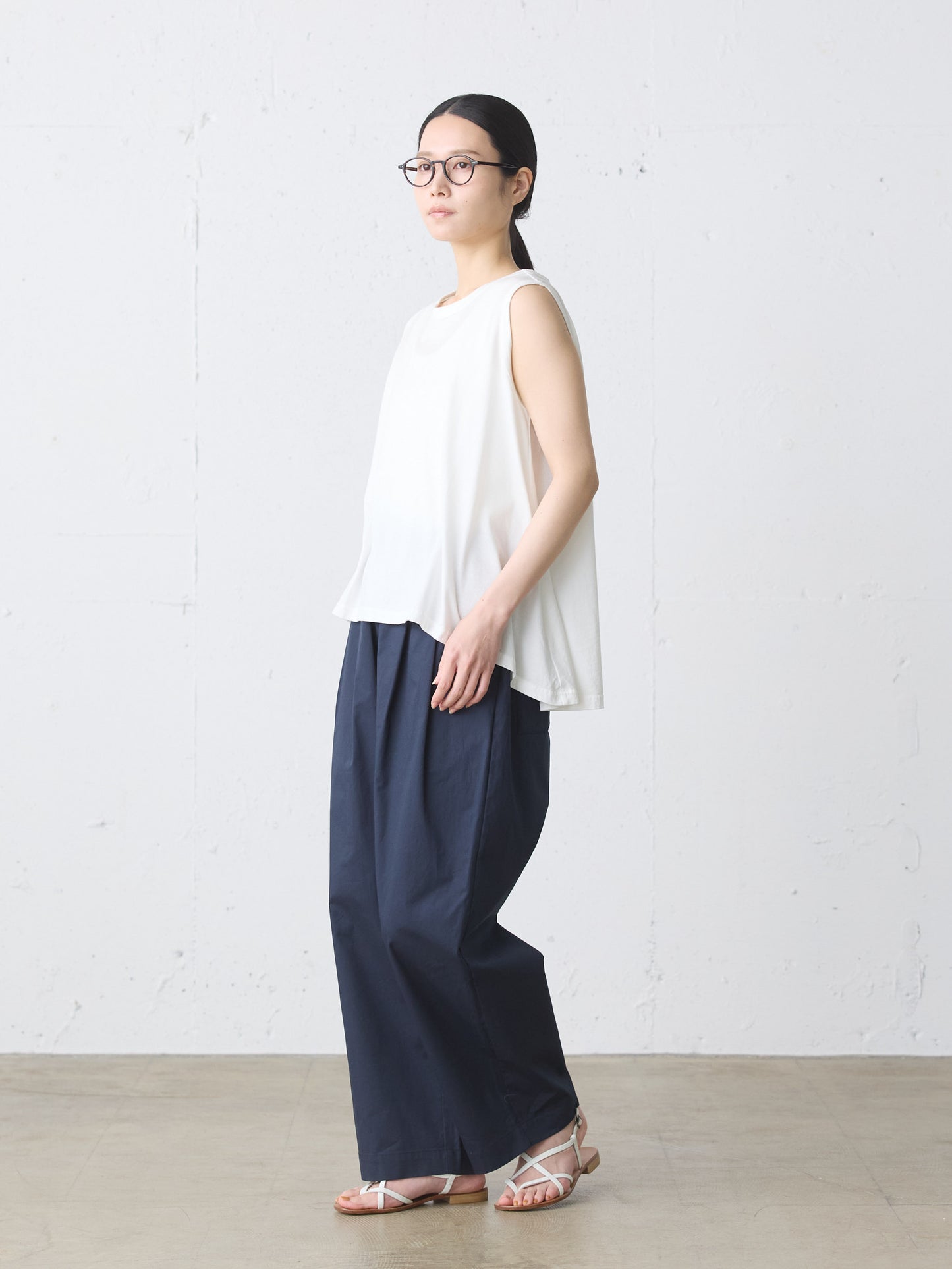 crew neck flare tank top