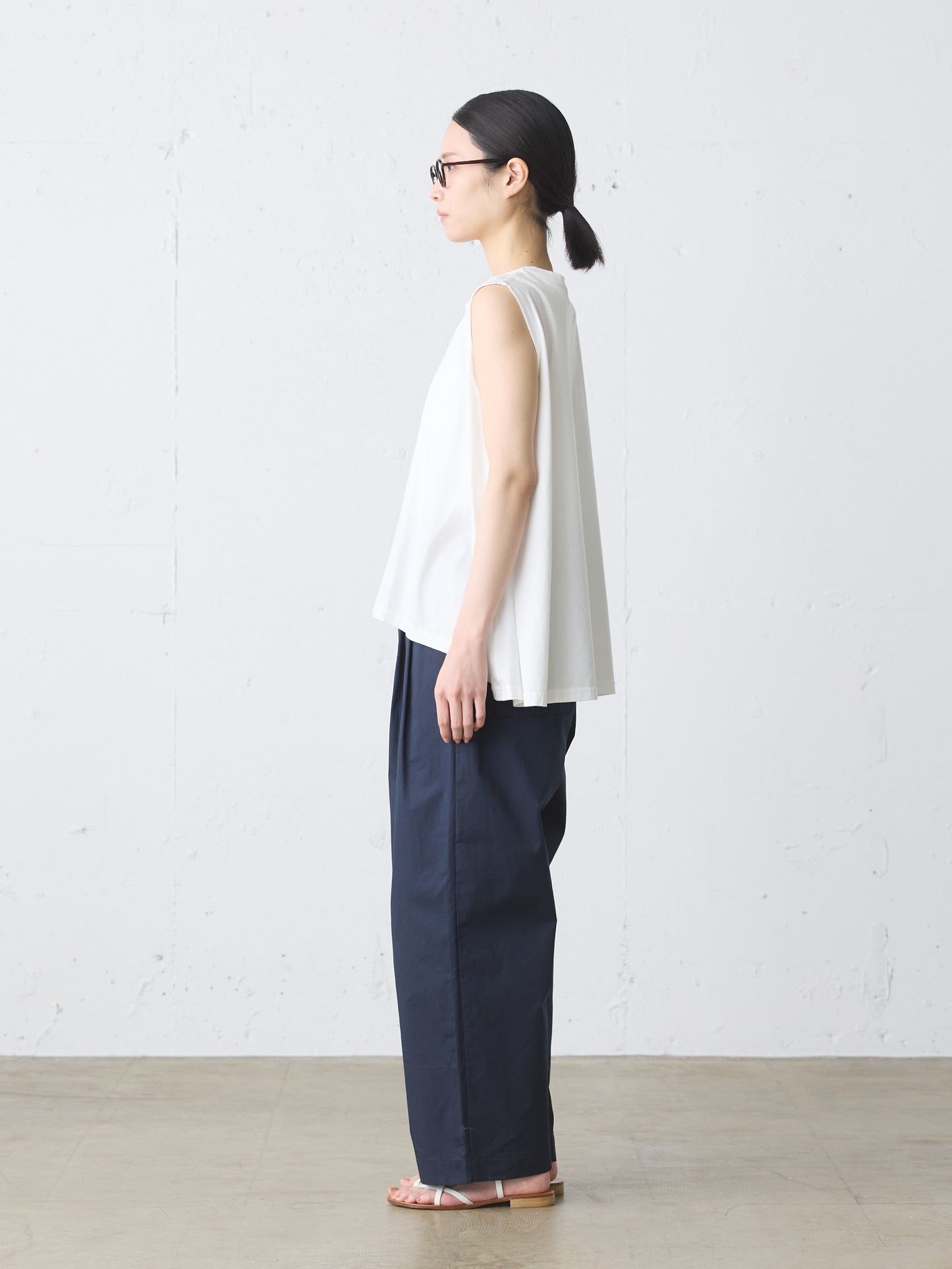 crew neck flare tank top