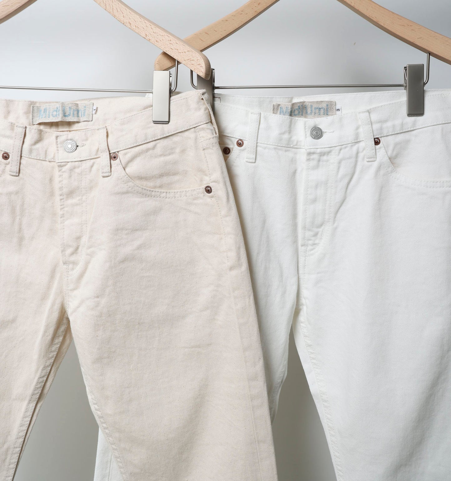 4/5 length white denim pants