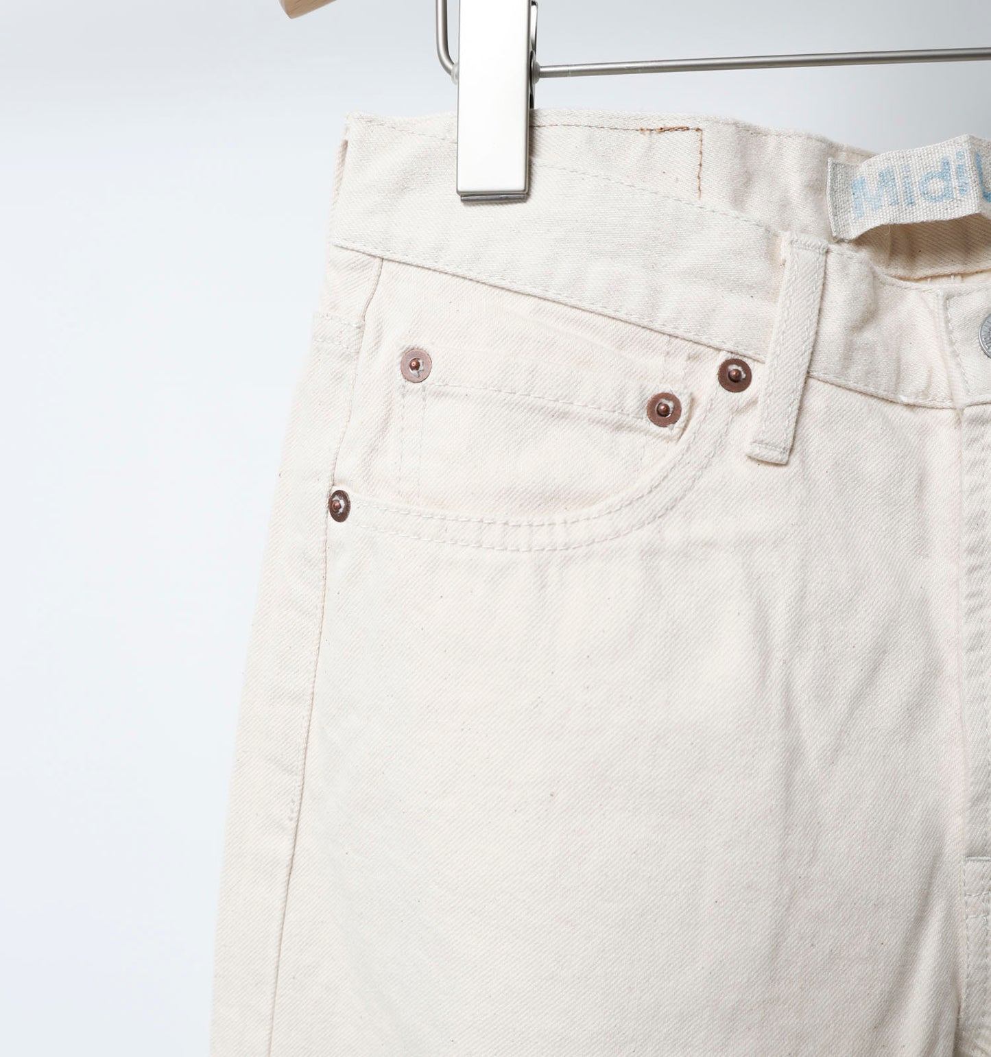 4/5 length white denim pants
