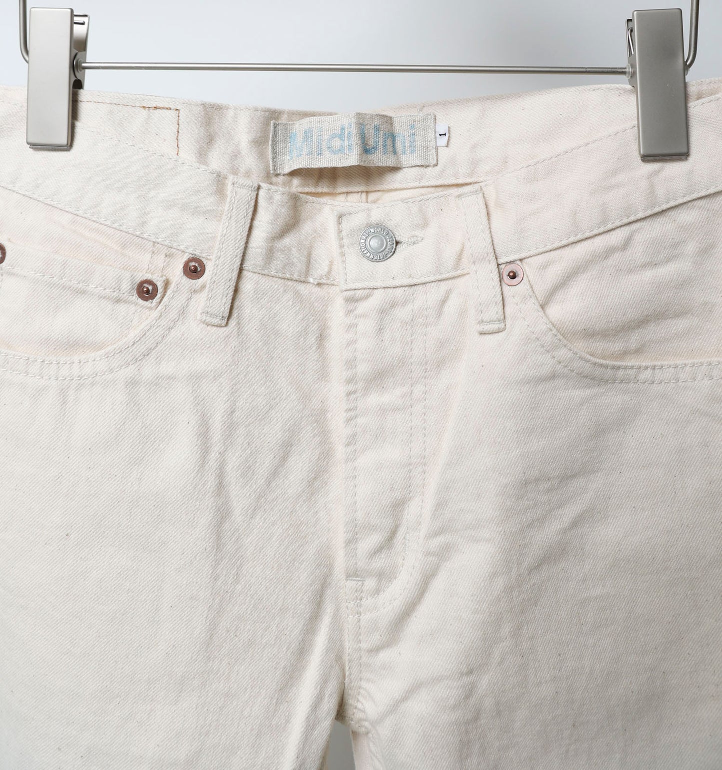 4/5 length white denim pants