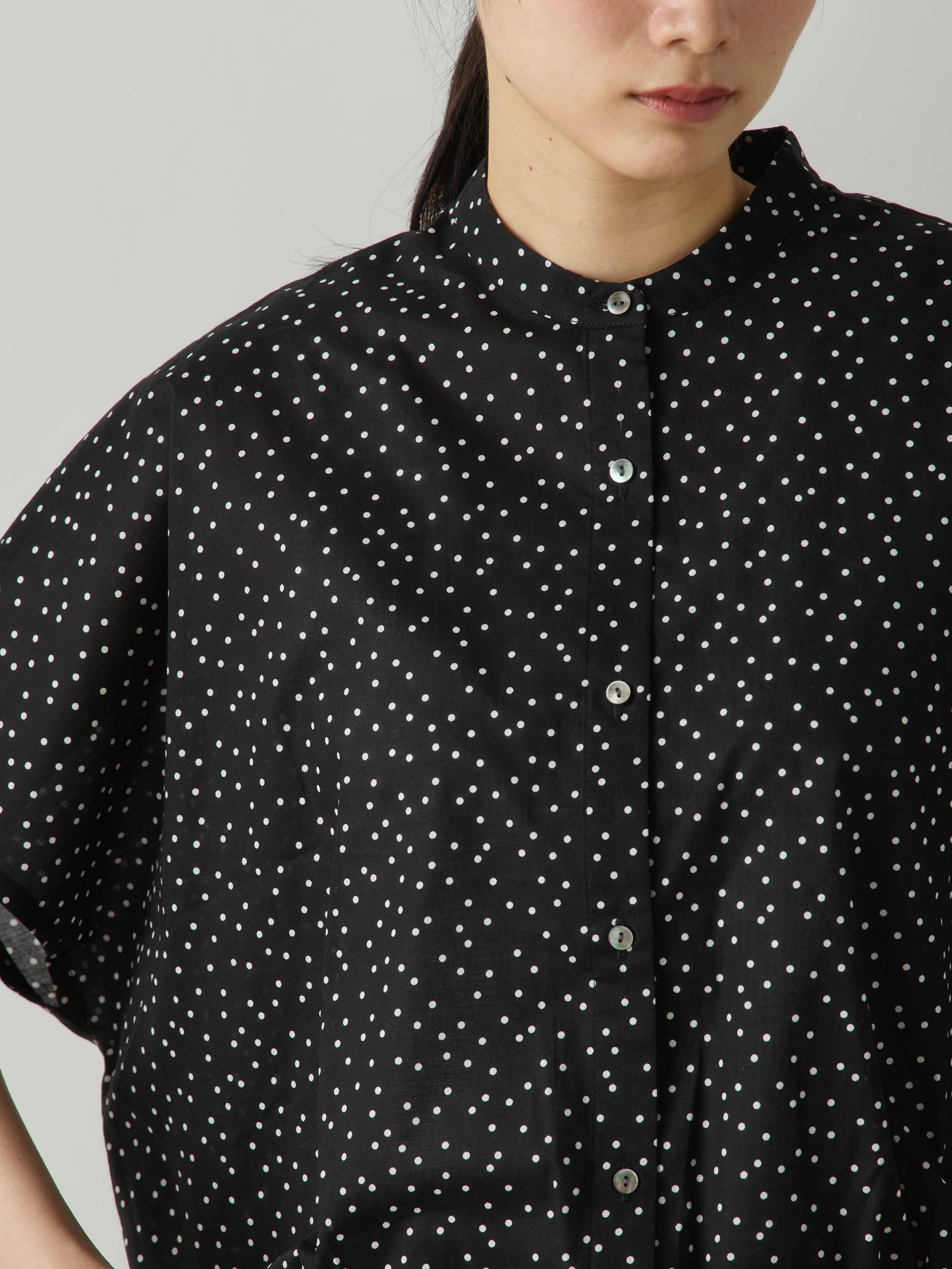 wide balloon shirt
