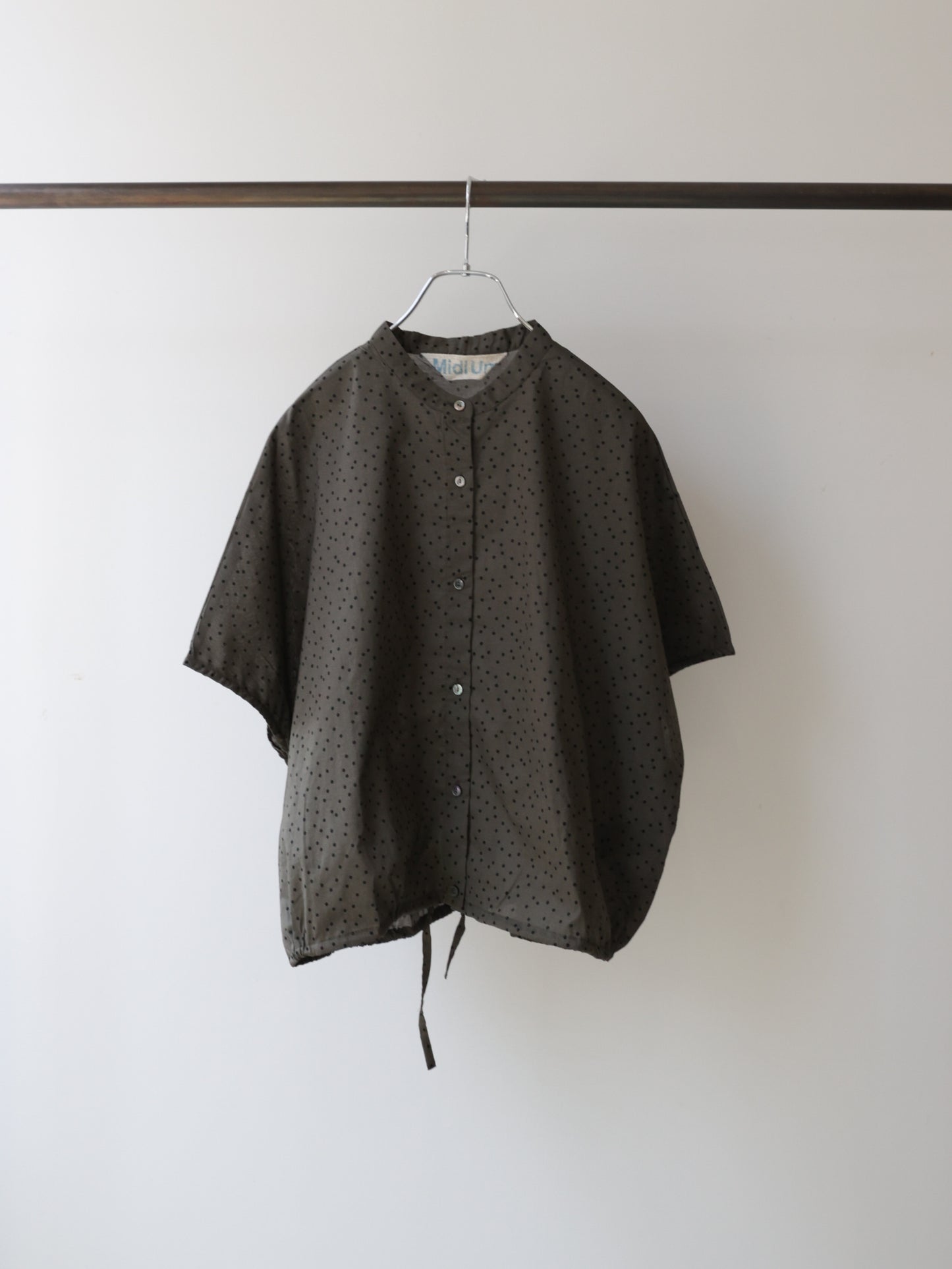 wide balloon shirt