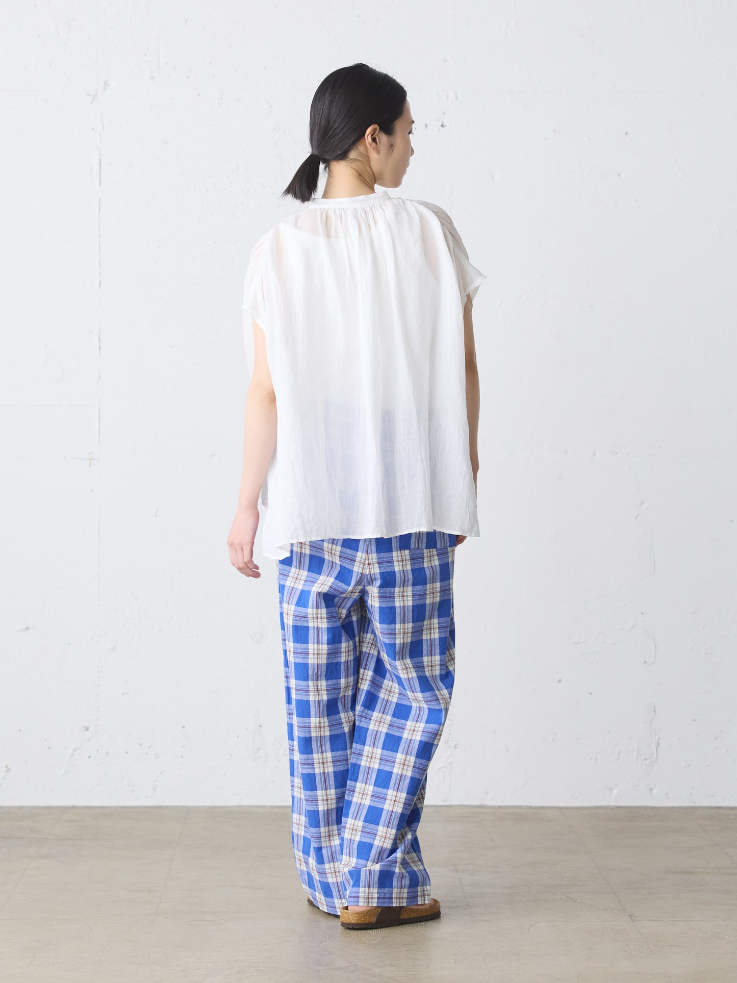 ramie gather nosleeve shirt