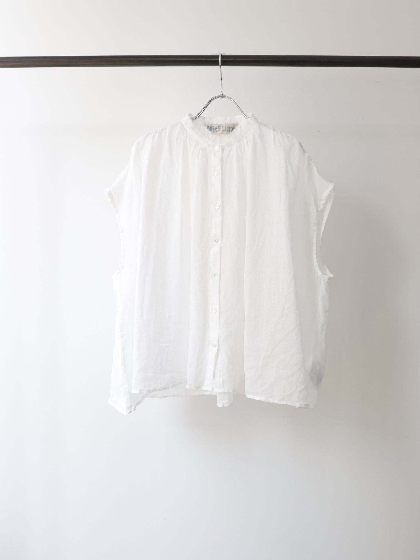 ramie gather nosleeve shirt