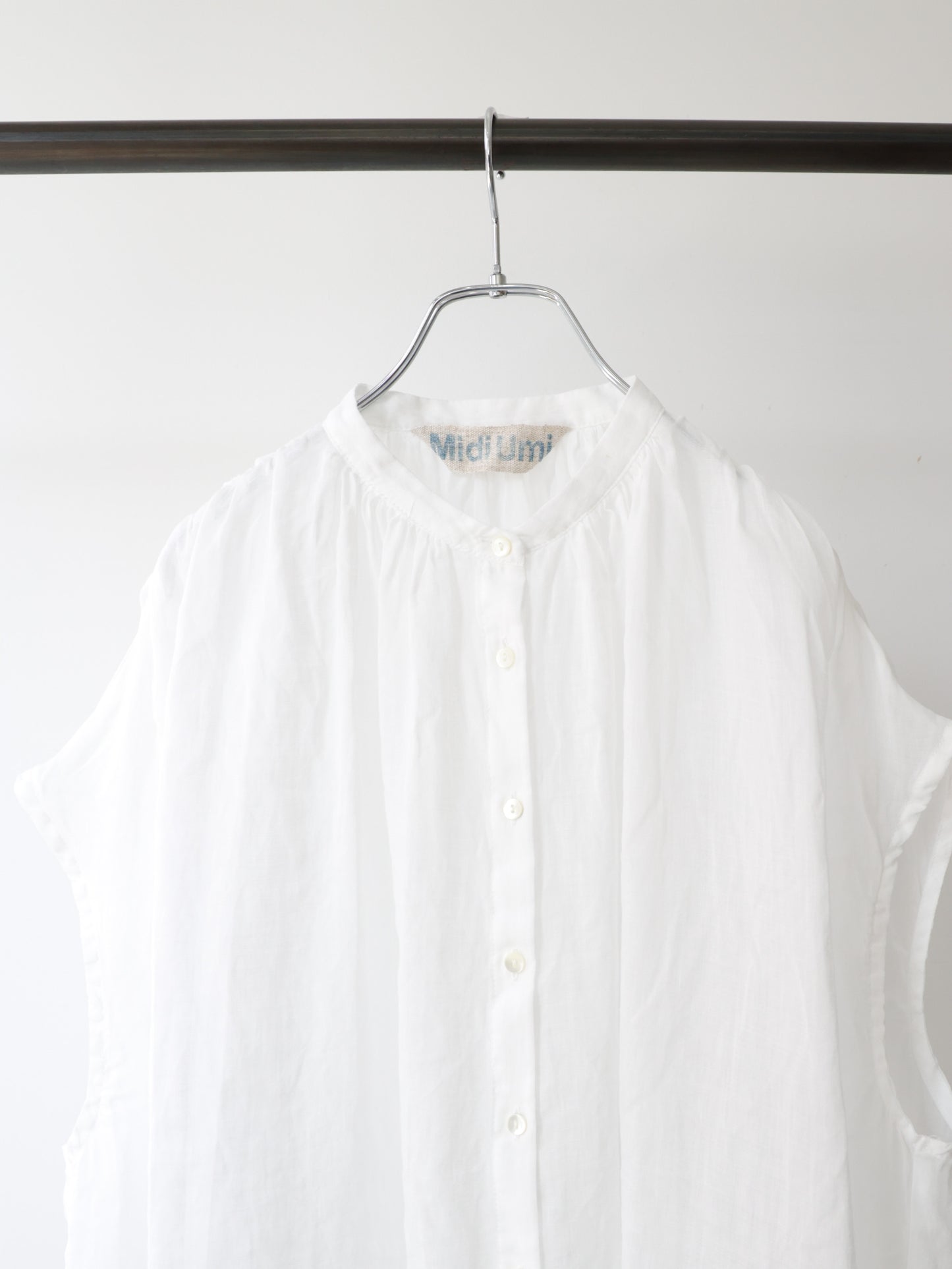 ramie gather nosleeve shirt