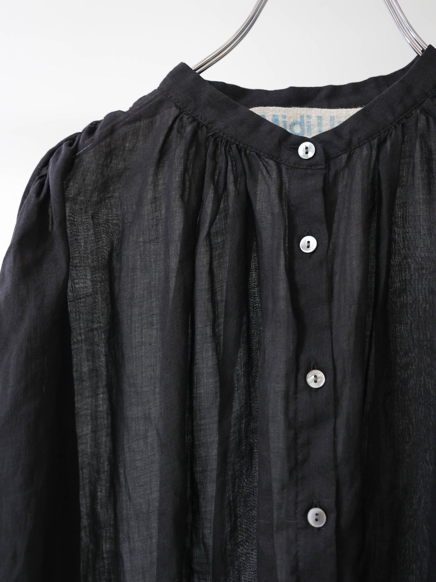 ramie gather nosleeve shirt