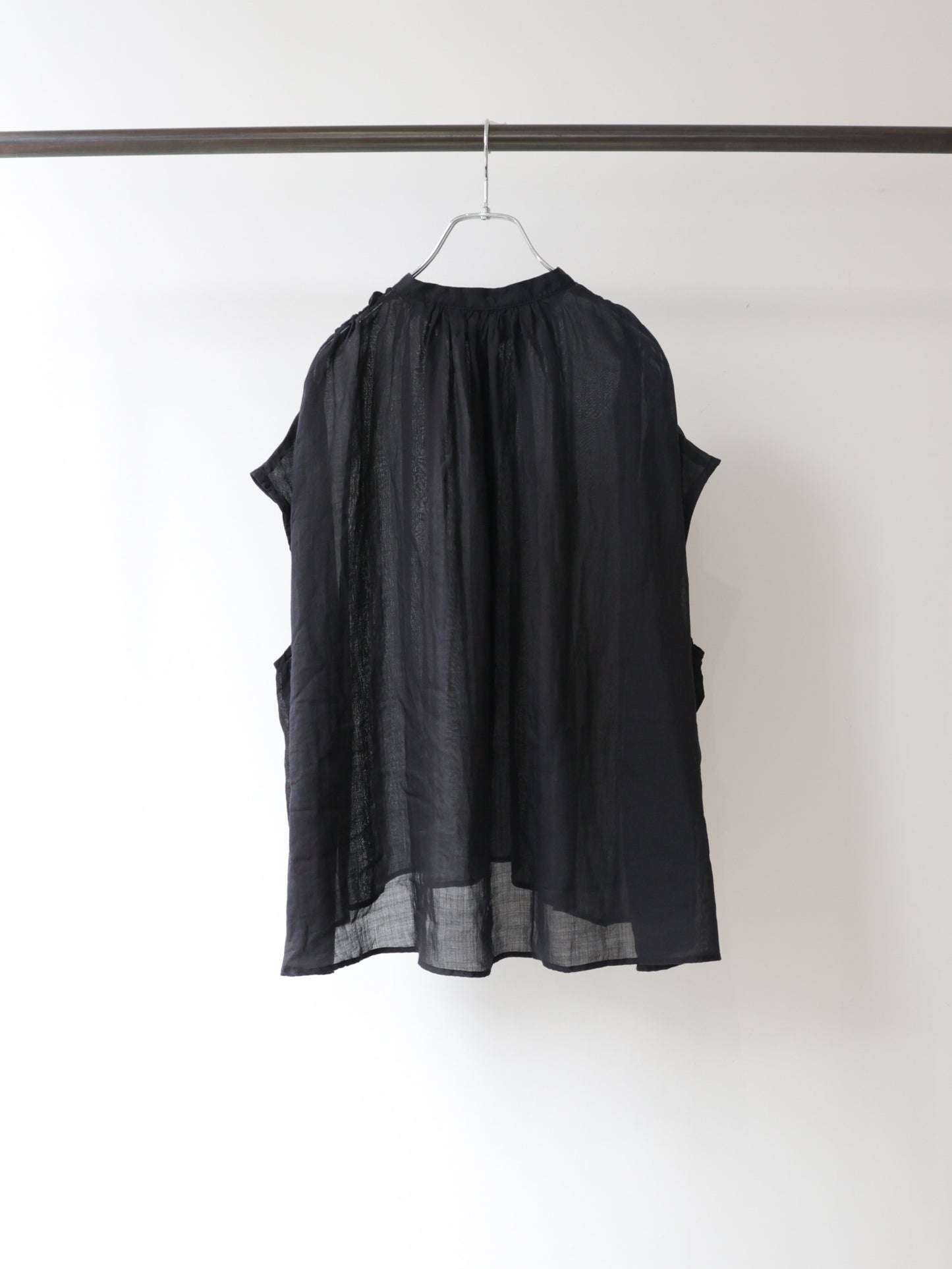ramie gather nosleeve shirt