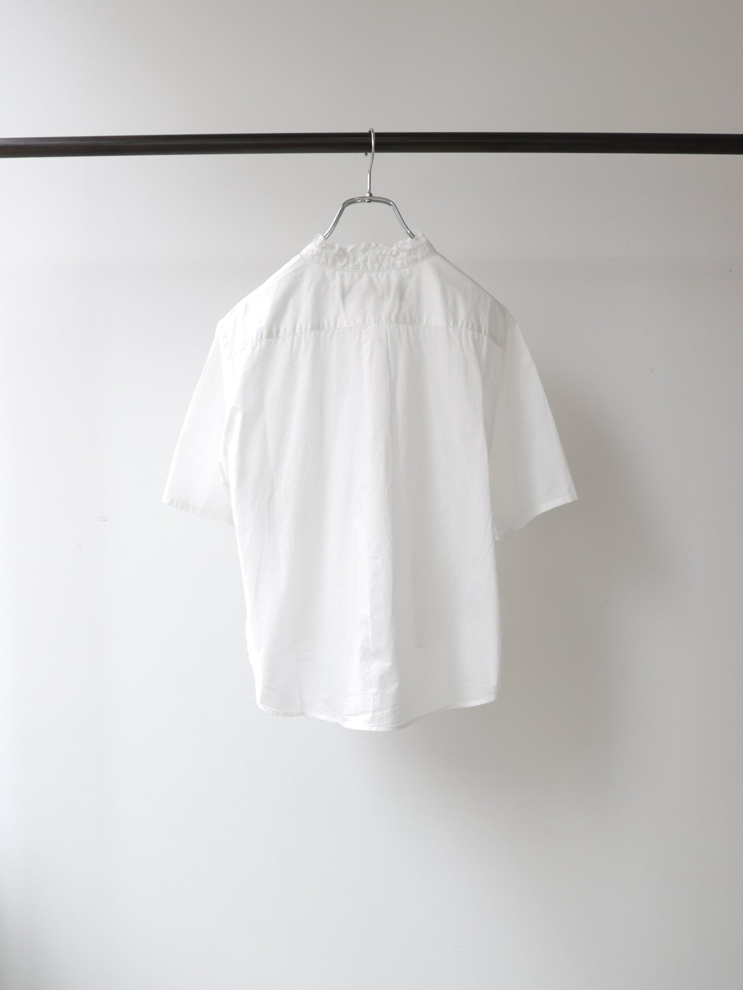 half sleeve front half frill shirt
