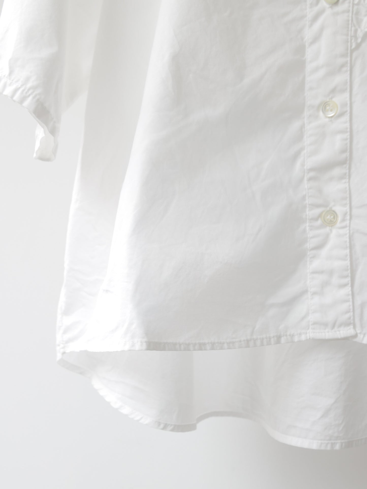half sleeve front half frill shirt