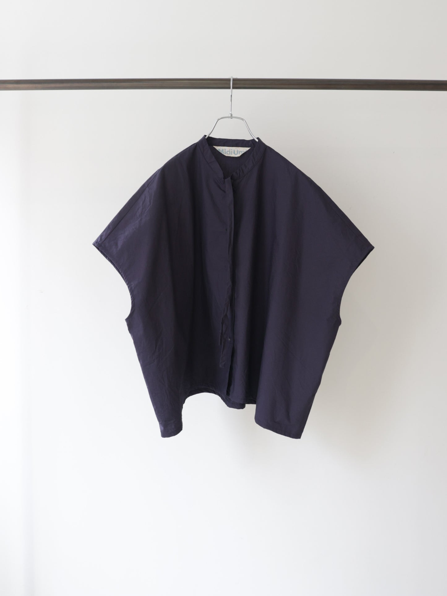 bow-tie wide shirt