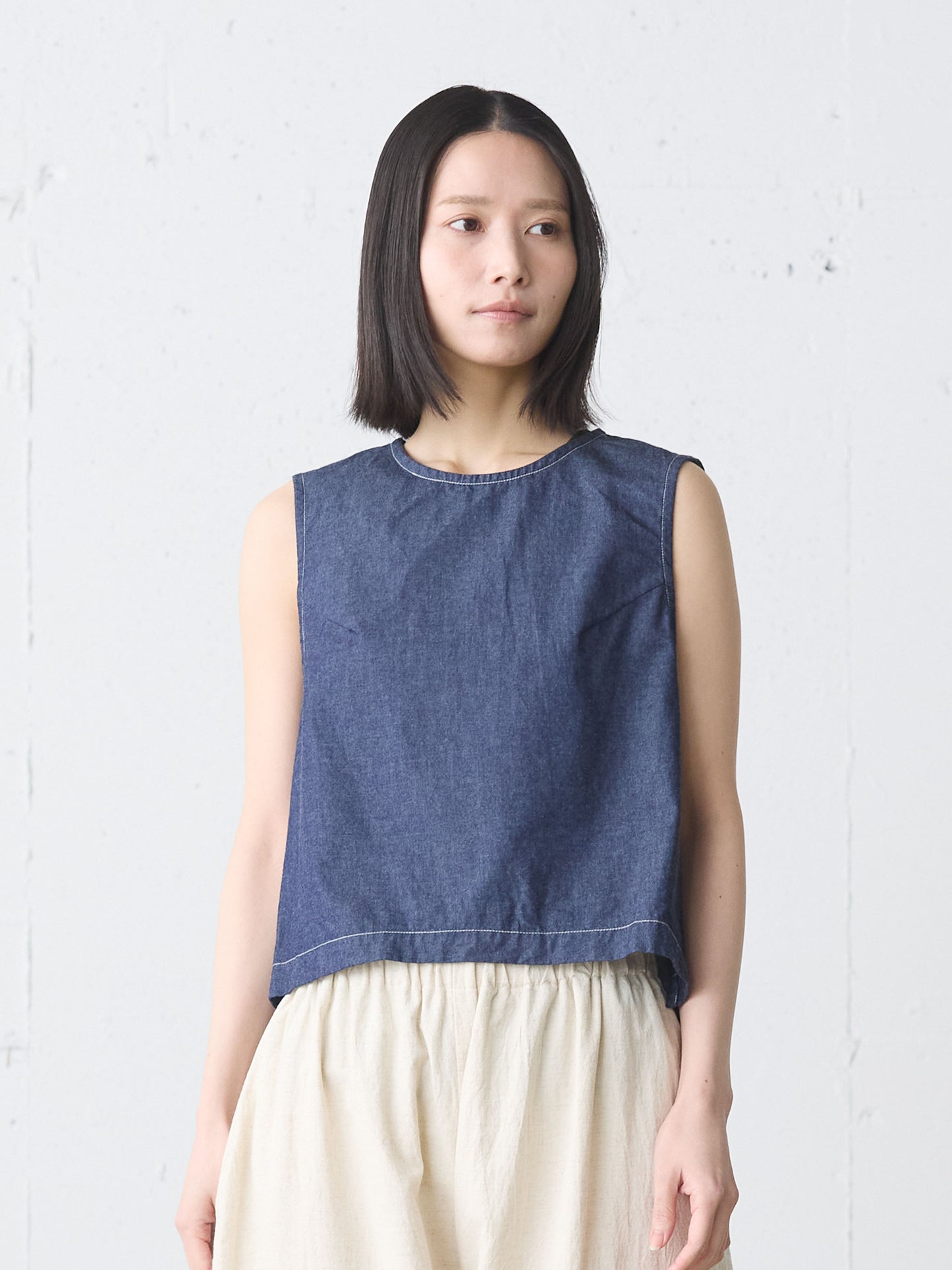 compact denim vest