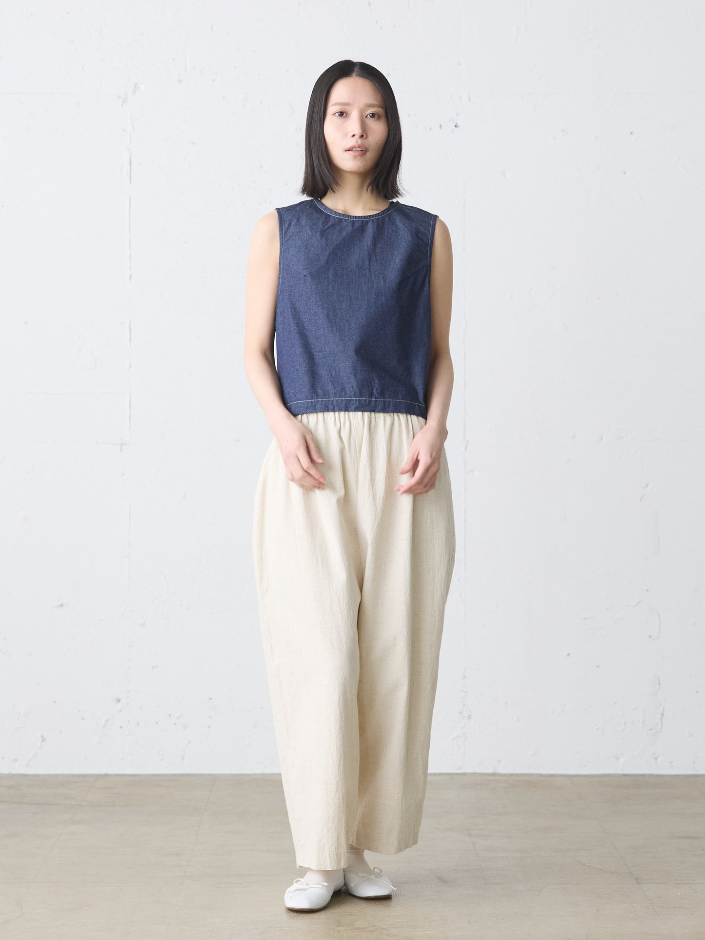compact denim vest