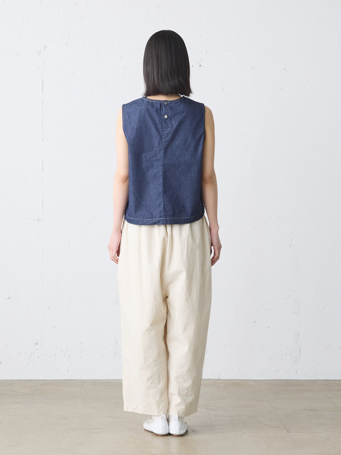compact denim vest