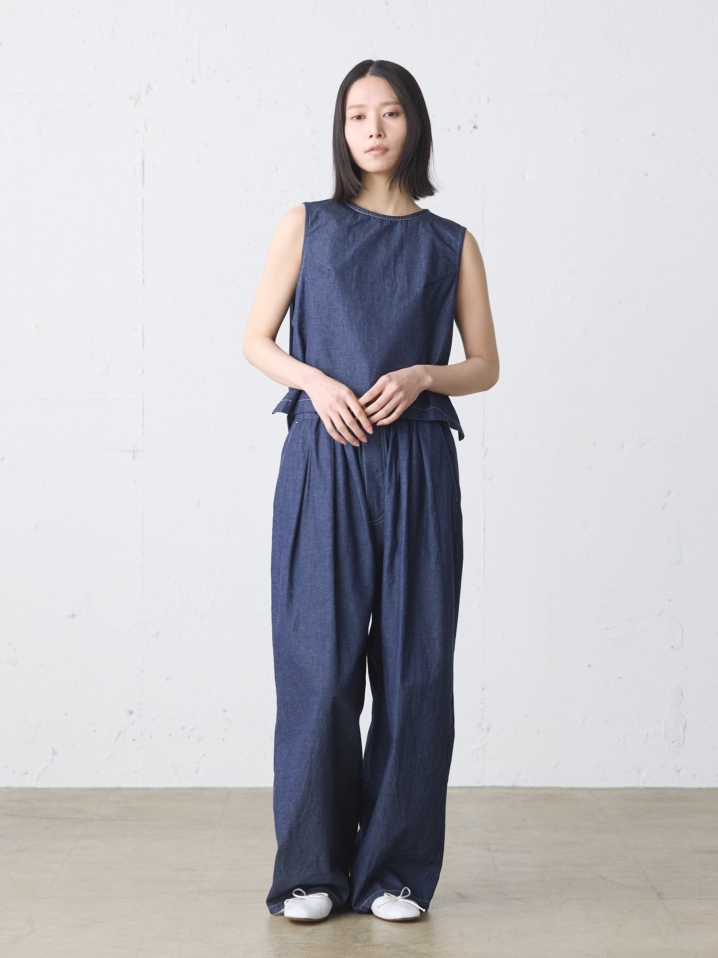 compact denim vest
