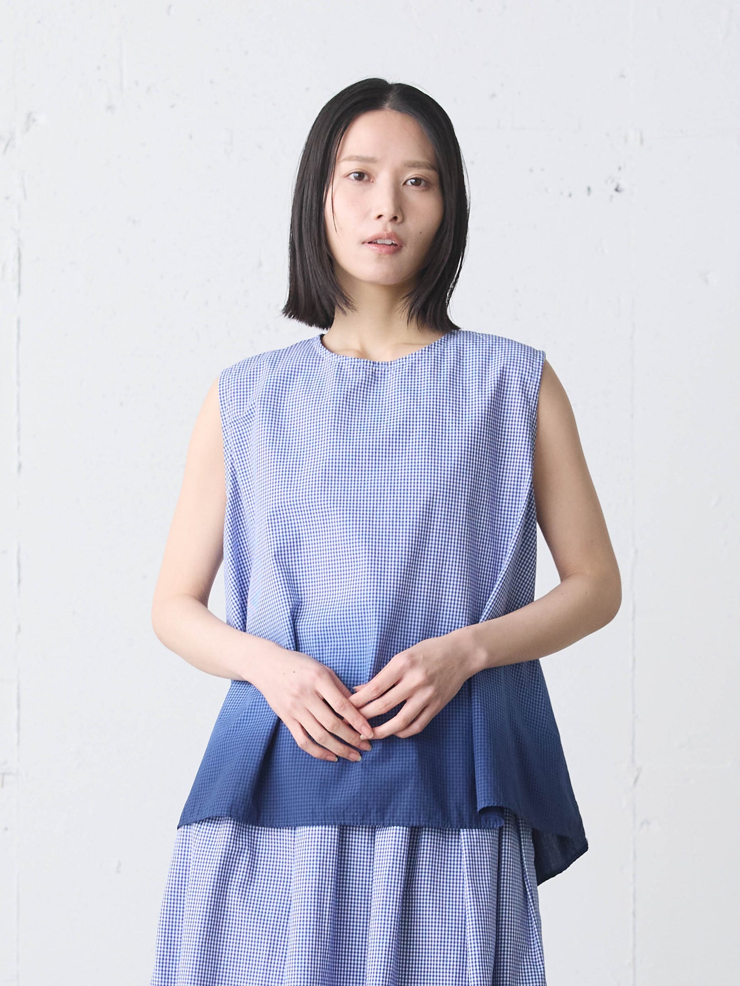 gradation dye nosleeve shirt