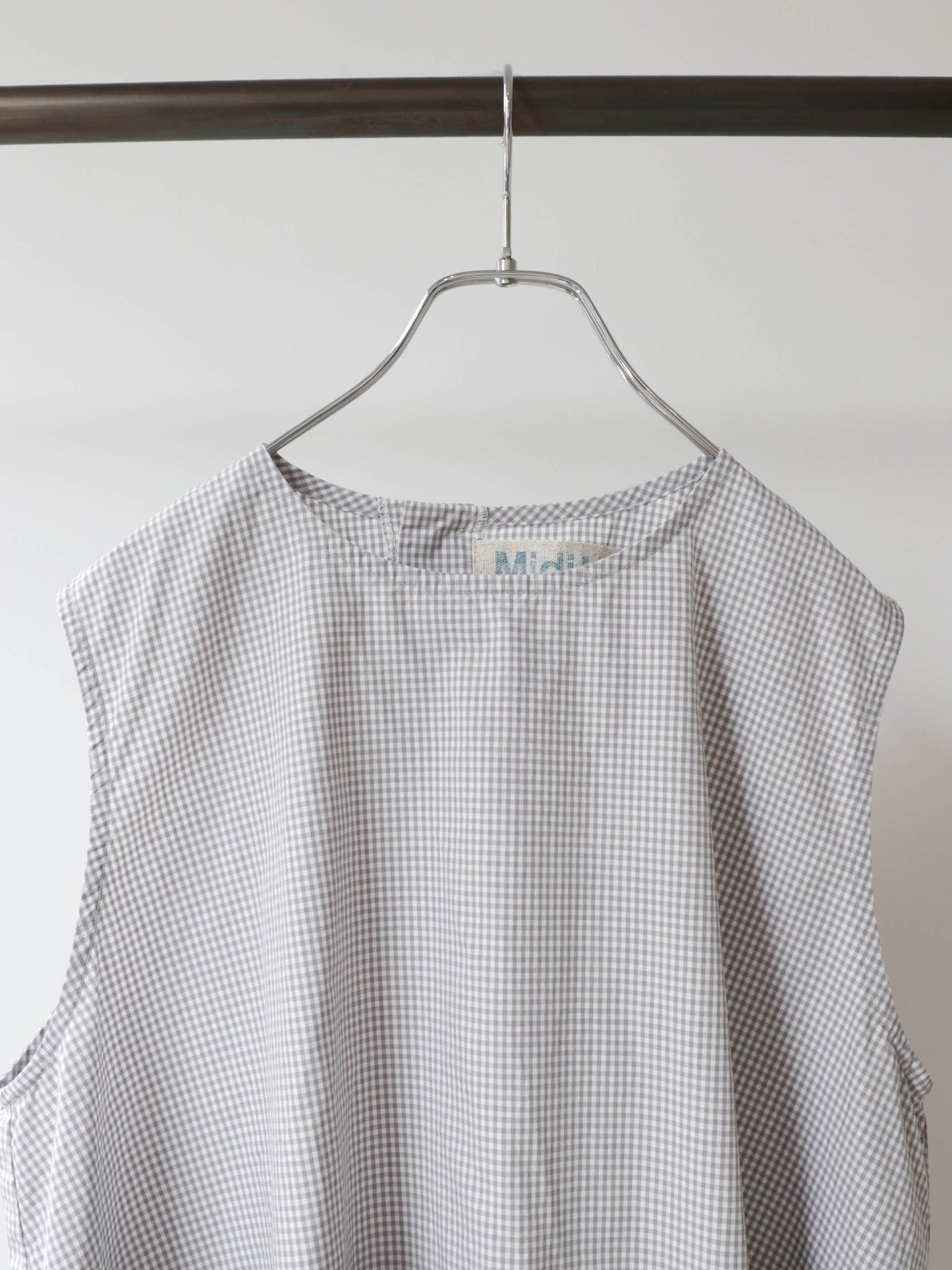 gradation dye nosleeve shirt