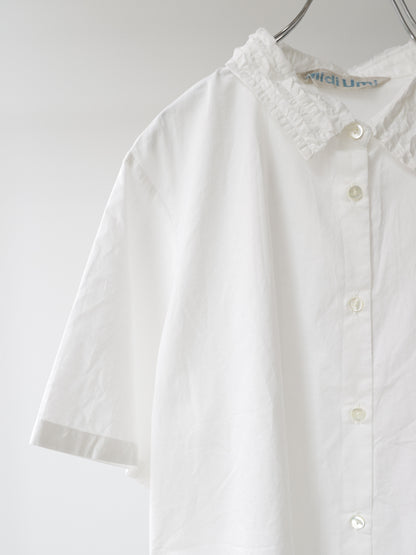 frill collar shirt