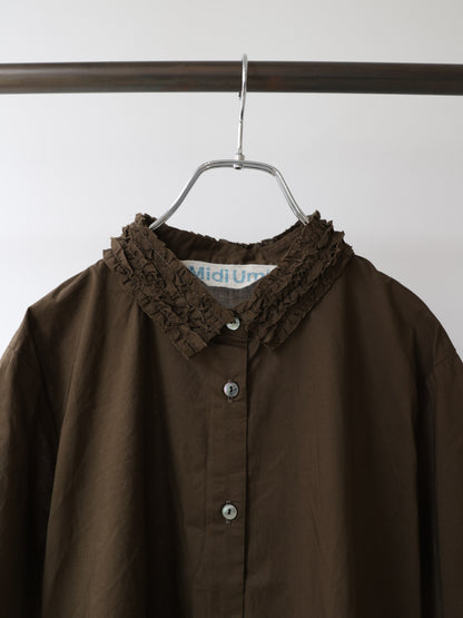 frill collar shirt