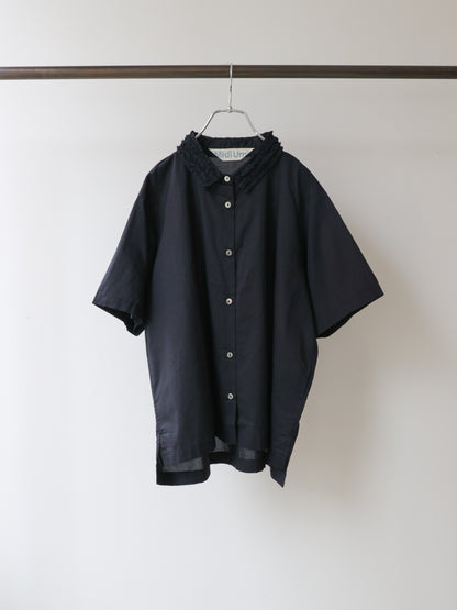 frill collar shirt