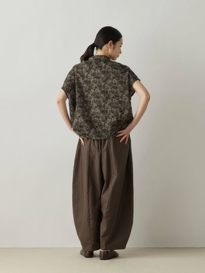 flower print scarflike shirt