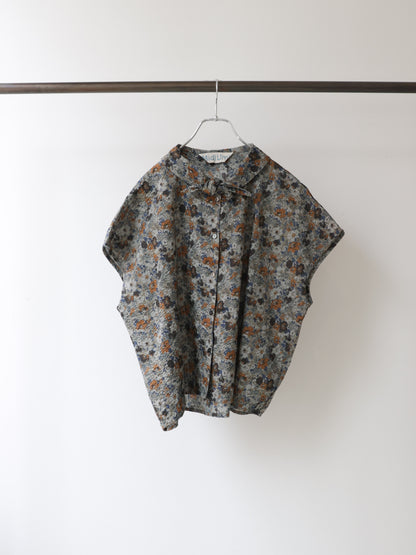 flower print scarflike shirt