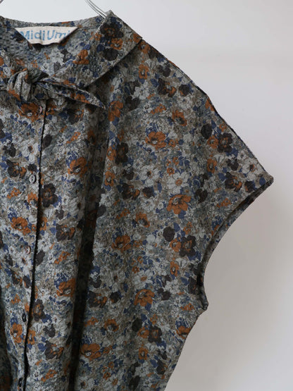 flower print scarflike shirt