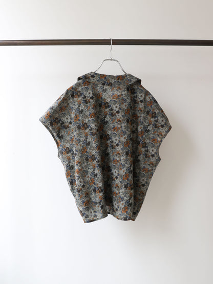 flower print scarflike shirt