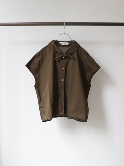 scarf like nosleeve shirt