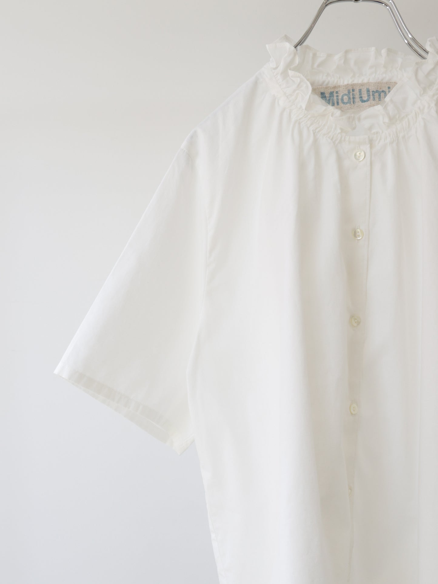 chambray frill shirt