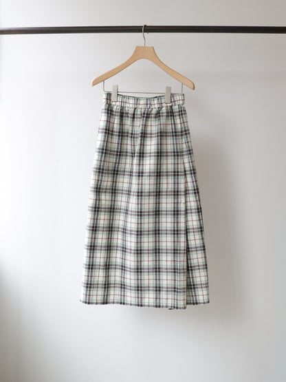 check lap like skirt