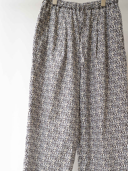 LIBERTY print pants