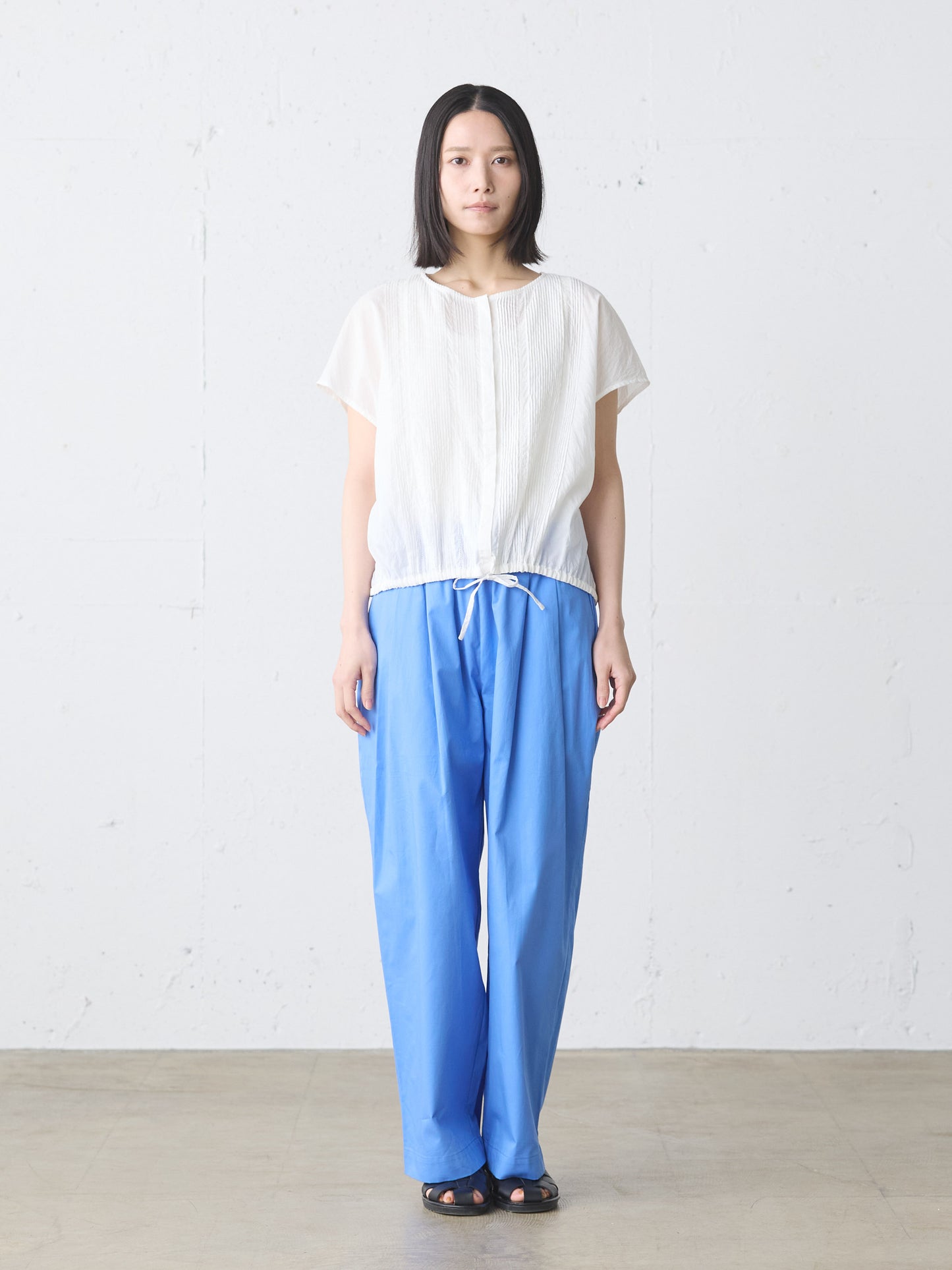 color tuck easy pants