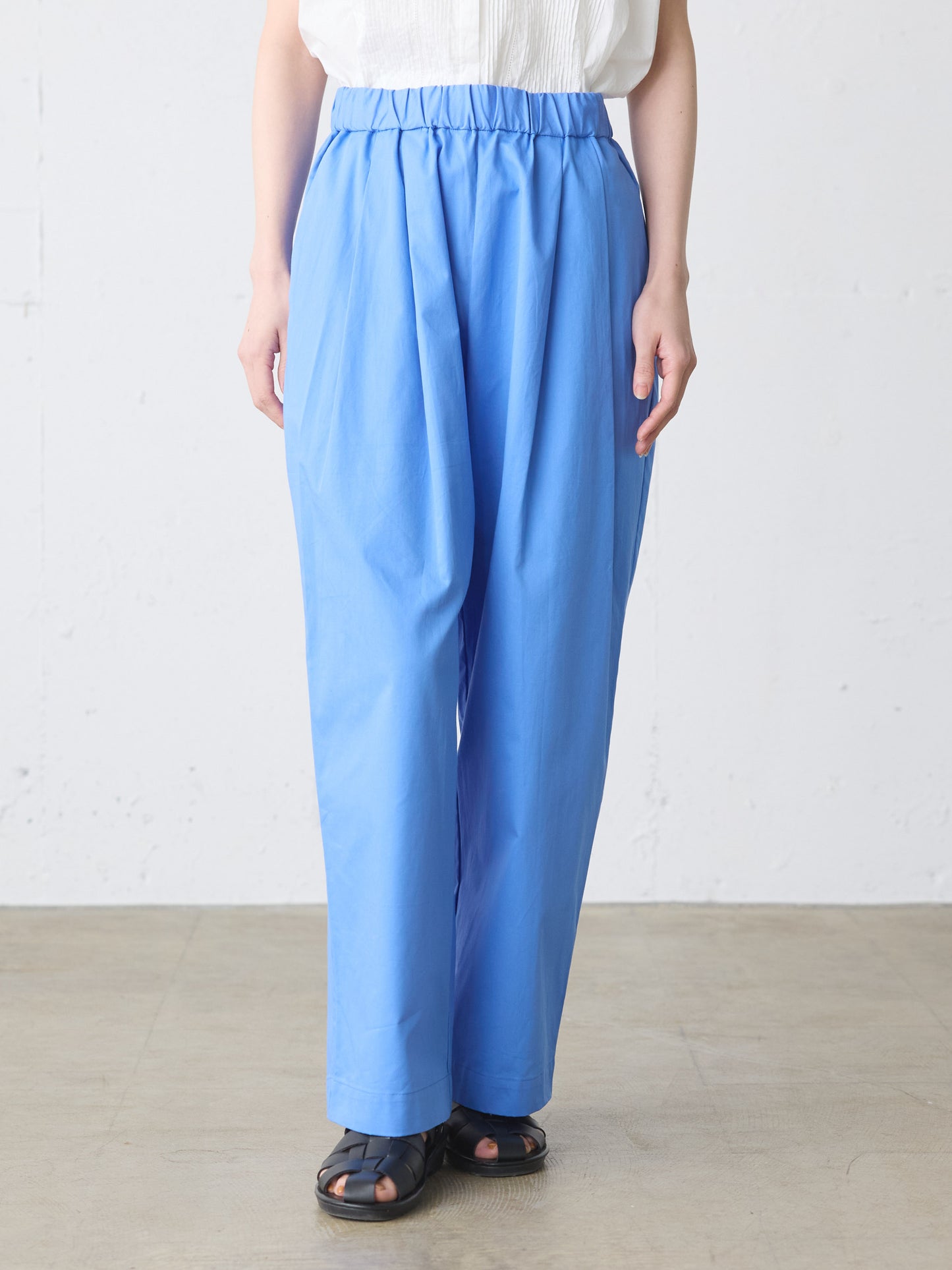 color tuck easy pants