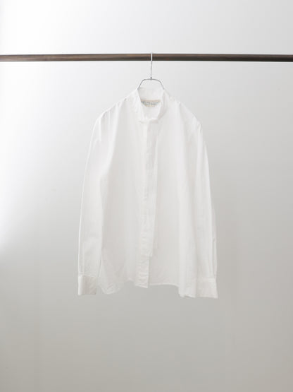 tie-neck shirt