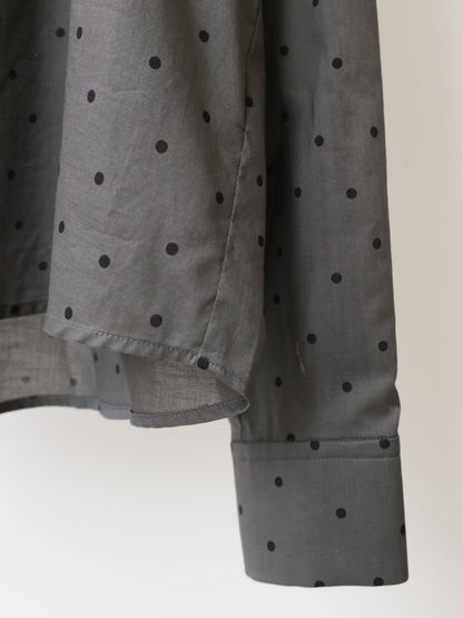 flat collar dots shirt