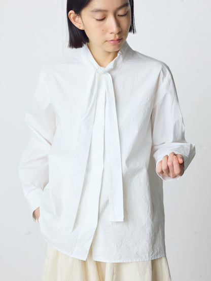 tie-neck shirt