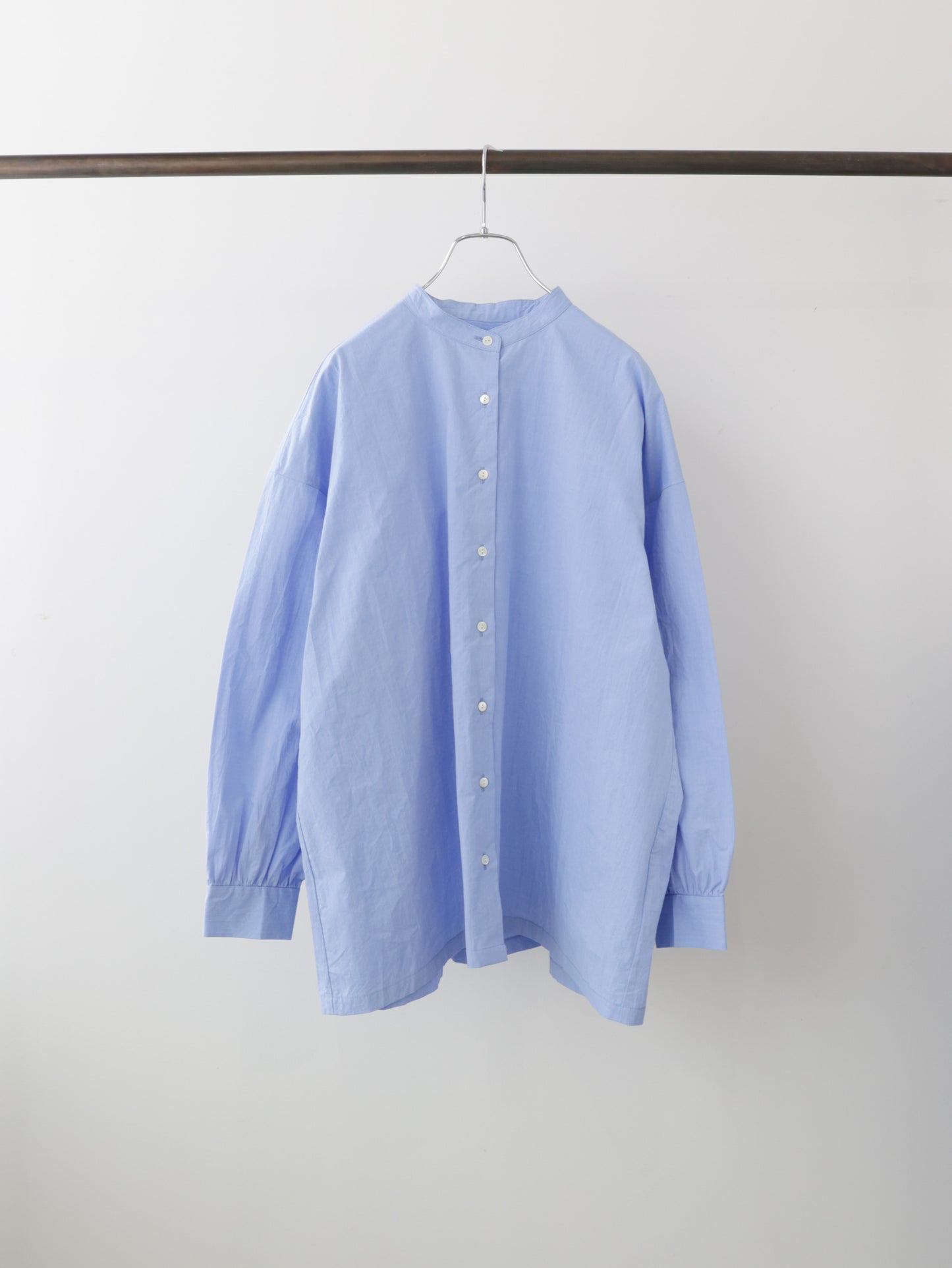 wide back gather shirt